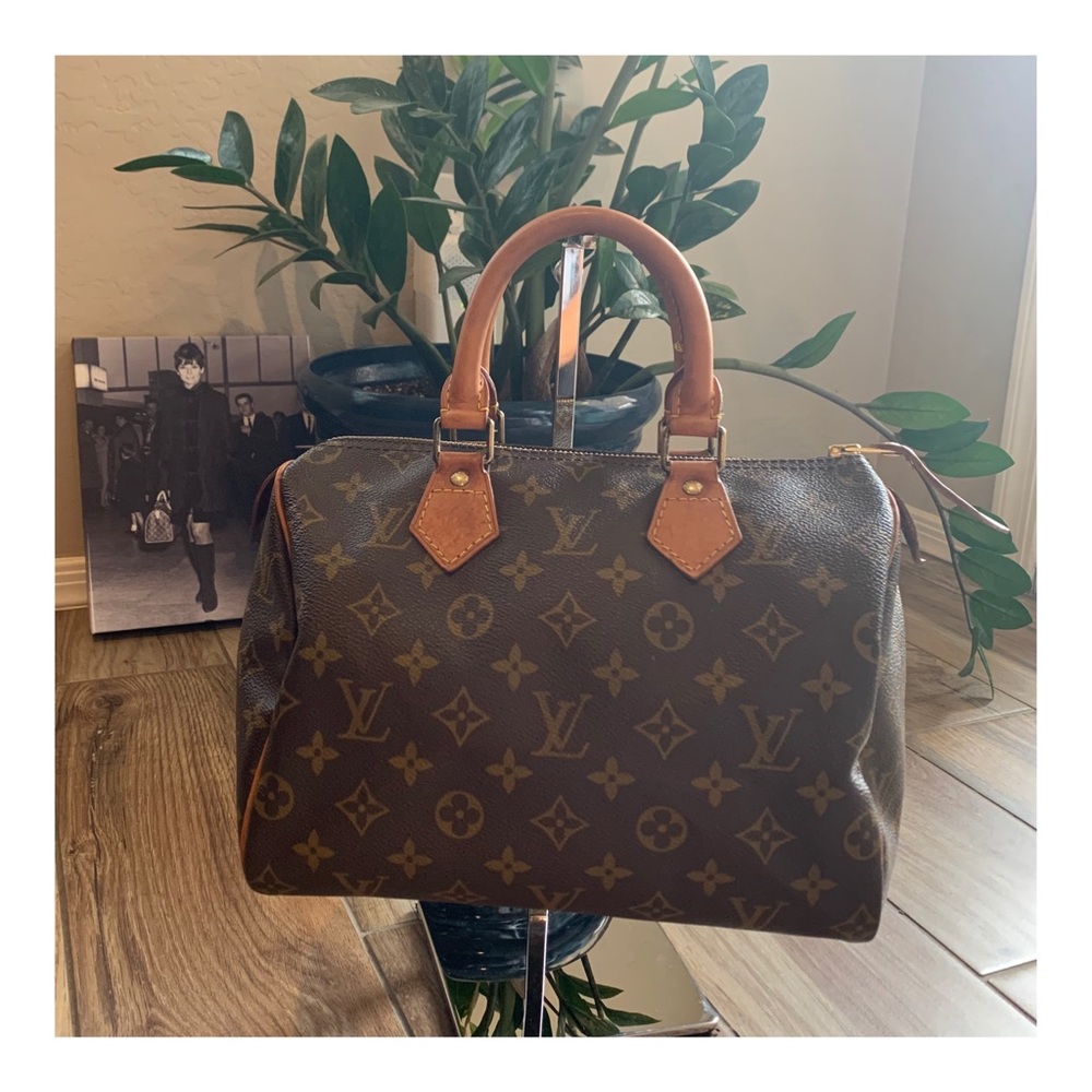 ✨Vintage LV Speedy 25 with crossbody strap